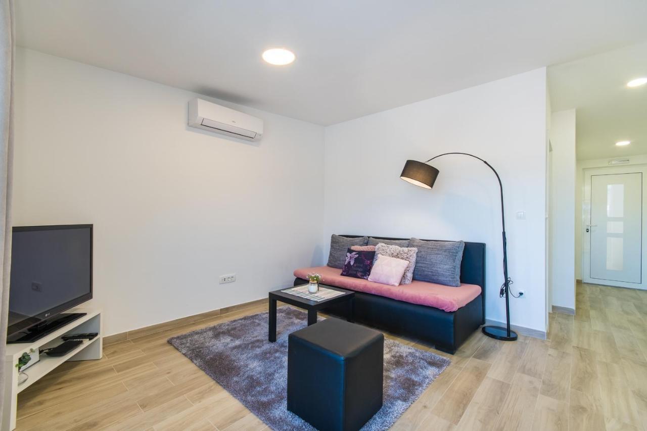 Apartment Finta Rogotin Exteriér fotografie