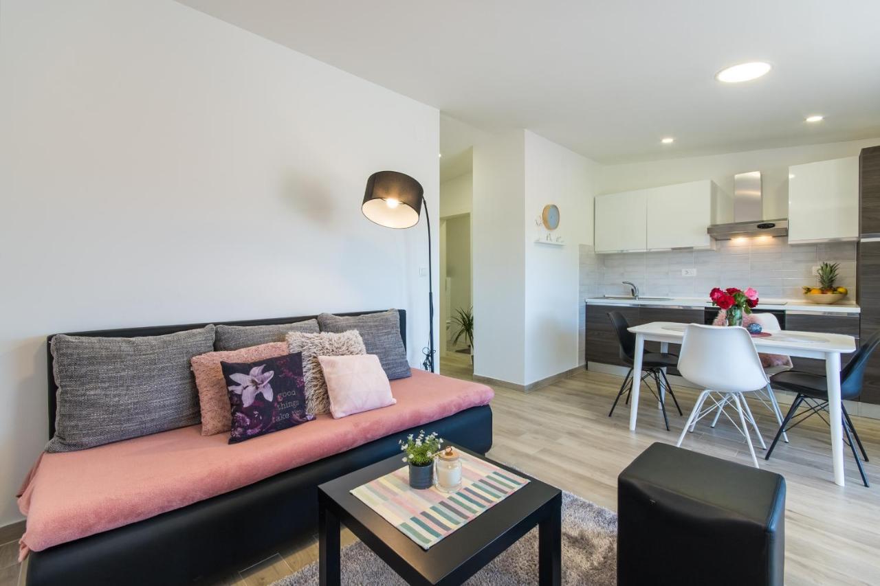 Apartment Finta Rogotin Exteriér fotografie
